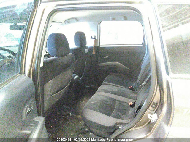 JA4AS2AW2AZ605304 Mitsubishi Outlander Es