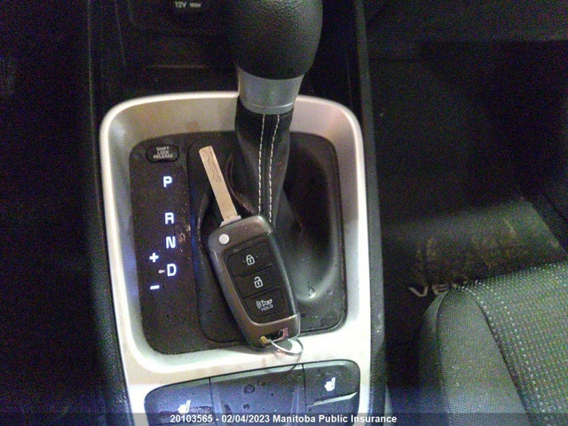 Hyundai Venue Essential 2021 KMHRB8A34MU065016 Image 3