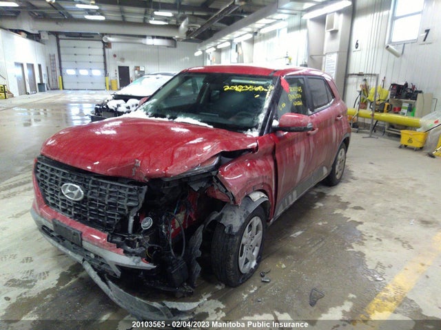 Hyundai Venue Essential 2021 KMHRB8A34MU065016 Image 2