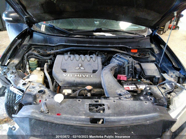JA4JT3AX1AZ600641 Mitsubishi Outlander Ls