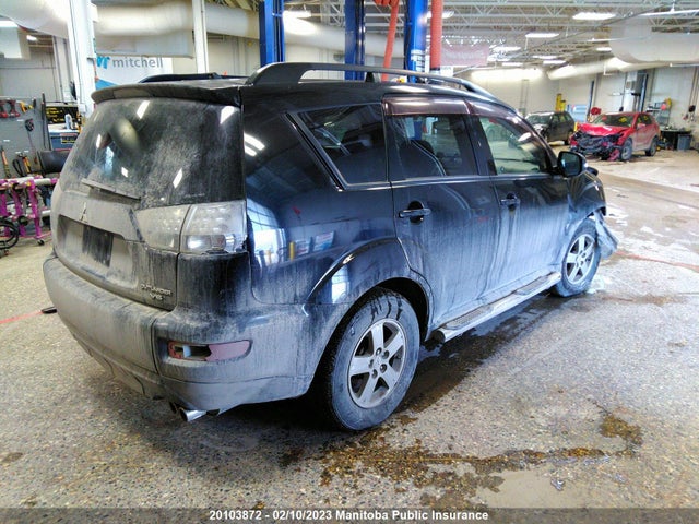 JA4JT3AX1AZ600641 Mitsubishi Outlander Ls