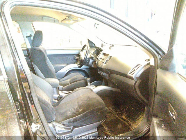 JA4JT3AX1AZ600641 Mitsubishi Outlander Ls
