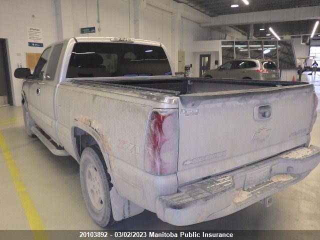 Chevrolet Silverado 1500 Ext Cab 2004 2GCEK19T441145135 Image 4