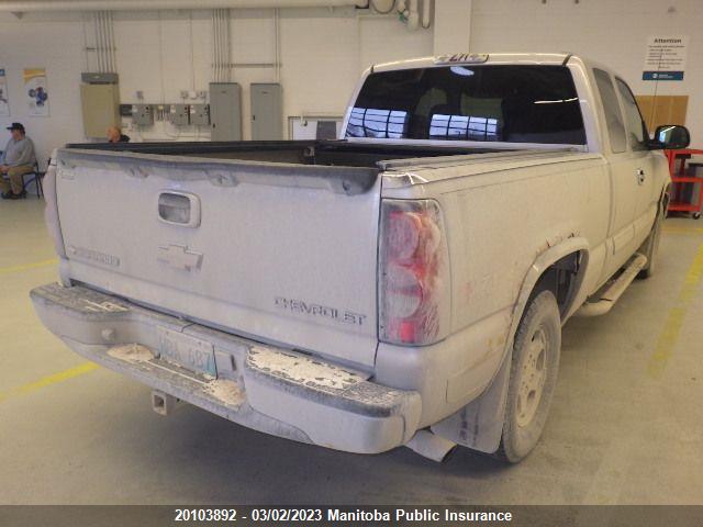 Chevrolet Silverado 1500 Ext Cab 2004 2GCEK19T441145135 Image 5