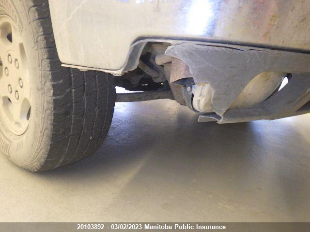 Chevrolet Silverado 1500 Ext Cab 2004 2GCEK19T441145135 Image 6