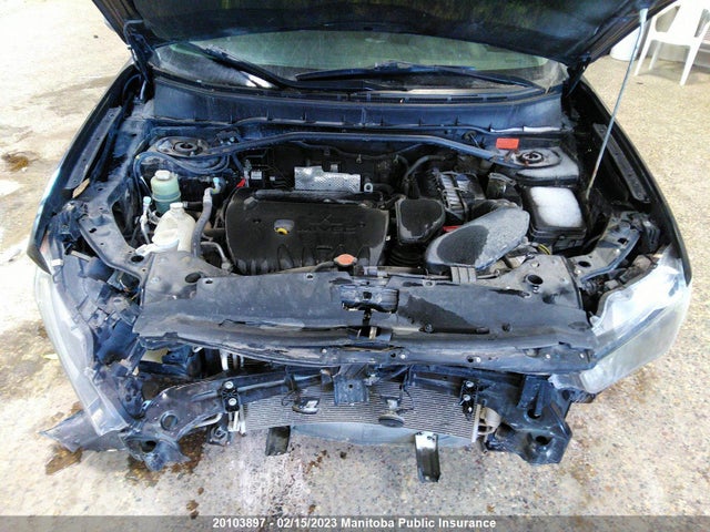JA4AT2AW0AZ604830 Mitsubishi Outlander Es