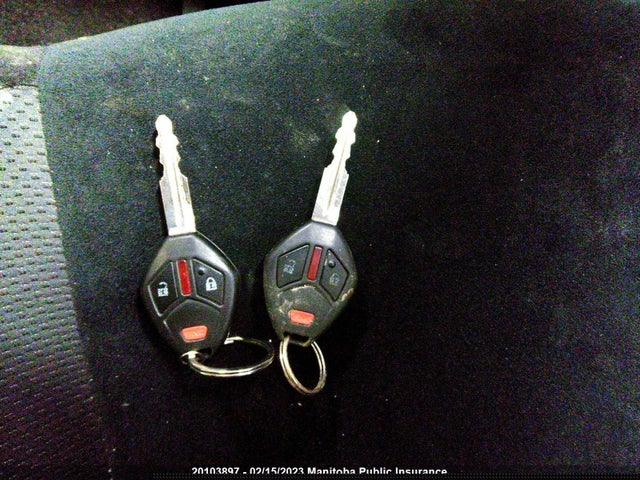 JA4AT2AW0AZ604830 Mitsubishi Outlander Es