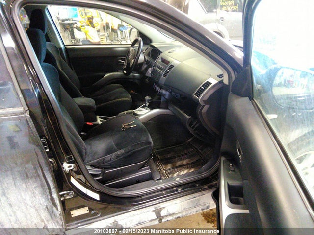 JA4AT2AW0AZ604830 Mitsubishi Outlander Es