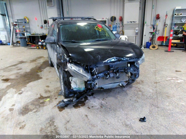 JA4AT2AW0AZ604830 Mitsubishi Outlander Es