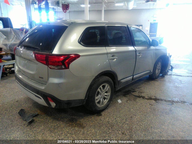 JA4AZ2A37LZ611247 Mitsubishi Outlander Es