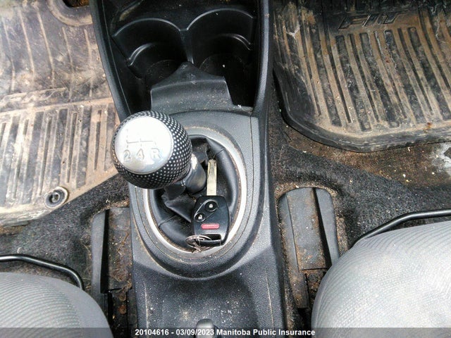 Honda FIT LX 2010 JHMGE8G50AC804278 Image 3