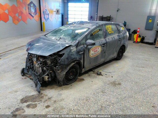 Toyota PRIUS V 2012 JTDZN3EU2C3174421 Image 2