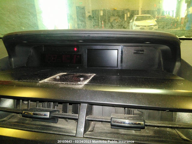 Toyota PRIUS V 2017 JTDZN3EU5HJ064921 Image 8