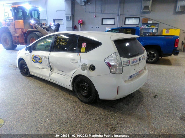 Toyota PRIUS V 2014 JTDZN3EU4E3331627 Image 4