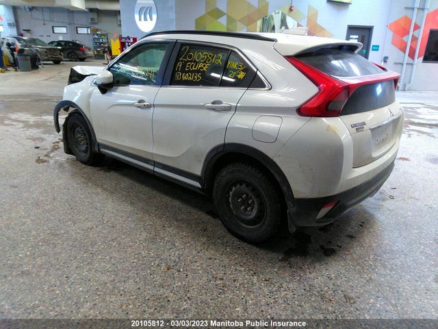 JA4AT4AA3KZ602135 Mitsubishi Eclipse Cross Se