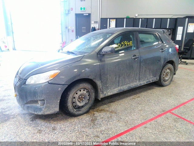 Toyota Matrix 2010 2T1KU4EE2AC226797 Image 2