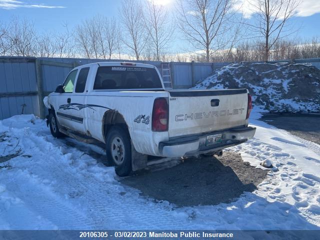 Chevrolet Silverado 1500 Ext Cab 2004 2GCEK19VX41155928 Image 3