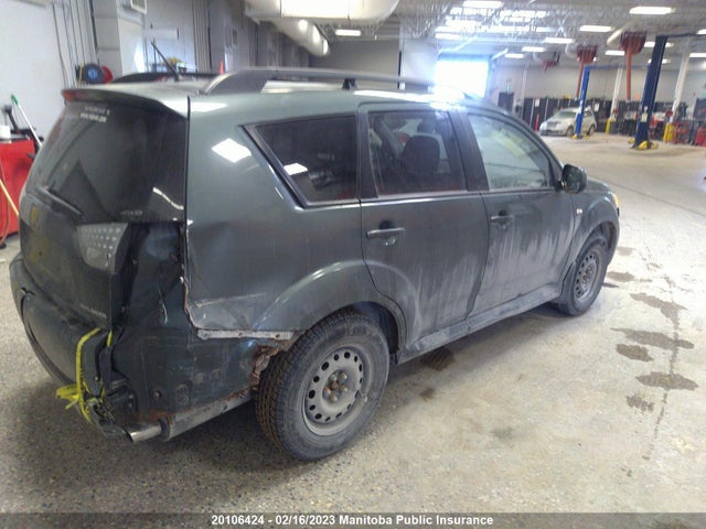 JA4LT21WX9Z601440 Mitsubishi Outlander Es