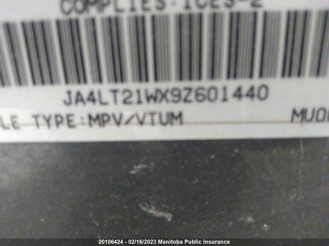 JA4LT21WX9Z601440 Mitsubishi Outlander Es