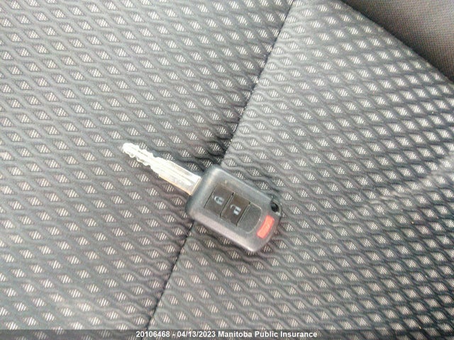 JA4AZ2A32HZ606366 Mitsubishi Outlander Es