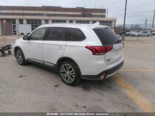 JA4AZ2A32HZ606366 Mitsubishi Outlander Es