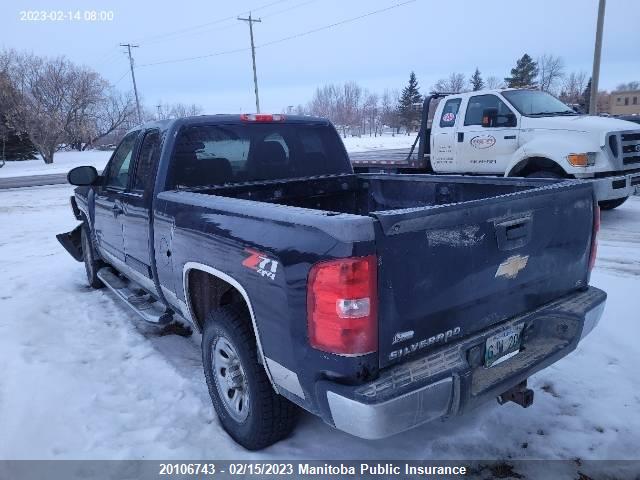 Chevrolet Silverado 1500 Ls Ext Cab 2011 1GCRKREAXBZ251498 Image 3