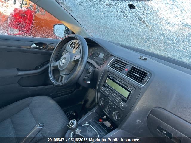 Volkswagen Jetta 2.0 2011 3VWBK7AJ0BM310925 Image 5