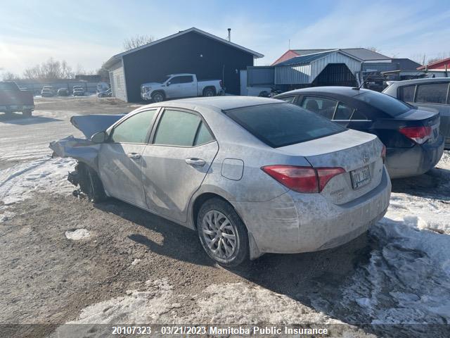 Toyota COROLLA LE 2018 2T1BURHE6JC075133 Image 3