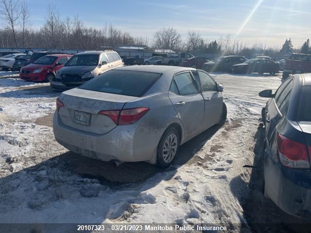 Toyota COROLLA LE 2018 2T1BURHE6JC075133 Image 4