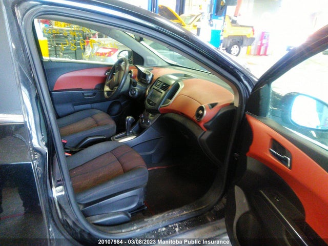 Chevrolet SONIC LT 2016 1G1JC6SB8G4135543 Image 6
