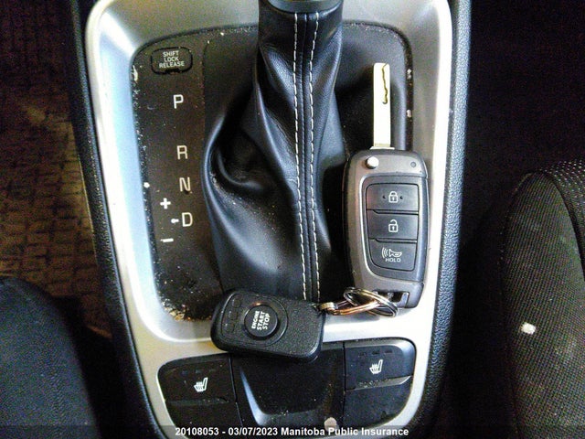 Hyundai Venue Essential 2021 KMHRB8A37MU075247 Image 3