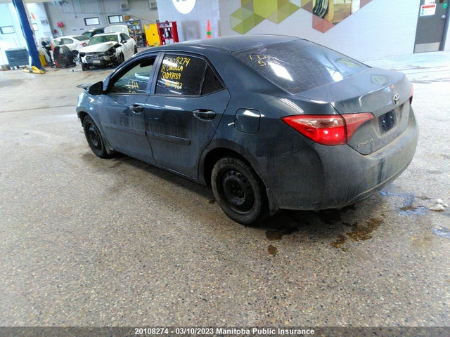 Toyota COROLLA LE 2018 2T1BURHE4JC098989 Image 4