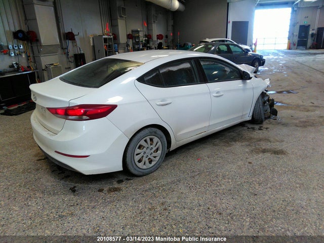 Hyundai Elantra Le 2017 5NPD74LF7HH111065 Image 5