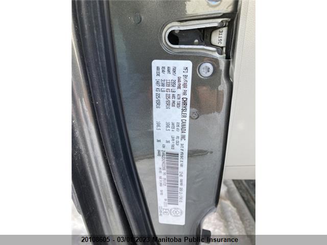 Volkswagen Routan S 2010 2V4RW3DX2AR222096 Image 9