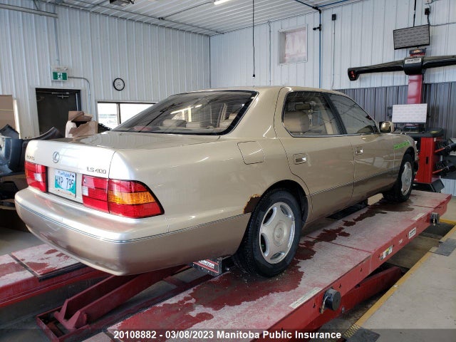 JT8BH28F1X0140329 Lexus LS 400