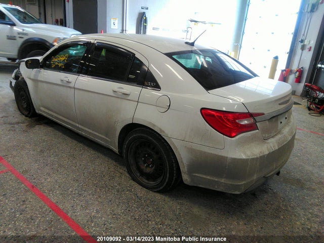 1C3CCBBB5EN100639 Chrysler 200 Touring