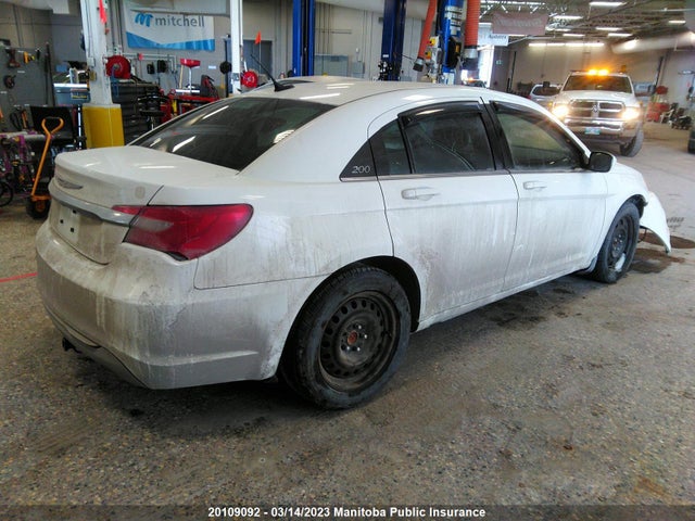 1C3CCBBB5EN100639 Chrysler 200 Touring