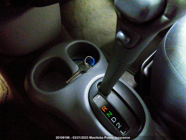 Toyota Echo 2003 JTDBT123235043730 Image 3