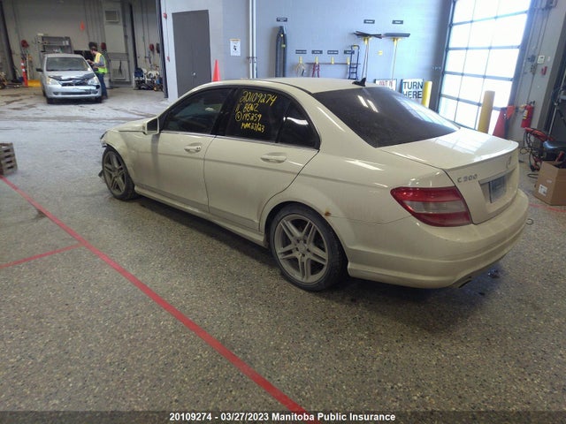 Mercedes Benz C300w 4matic  2011 WDDGF8BB9BR145259 Image 4