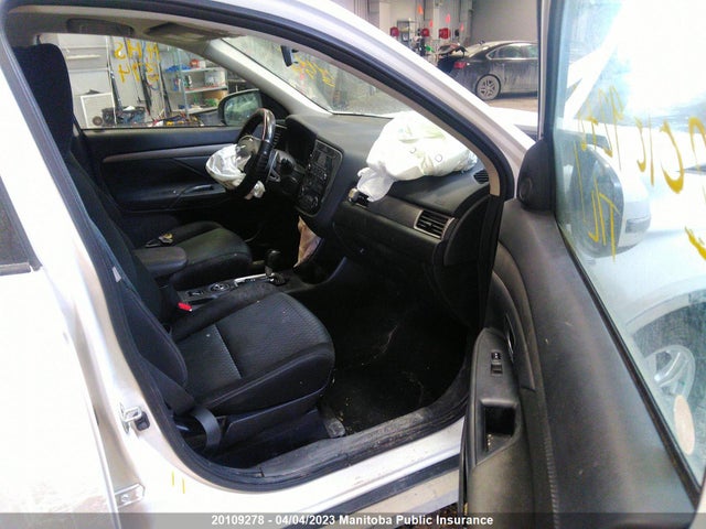 JA4JZ3AX3FZ603174 Mitsubishi Outlander Se