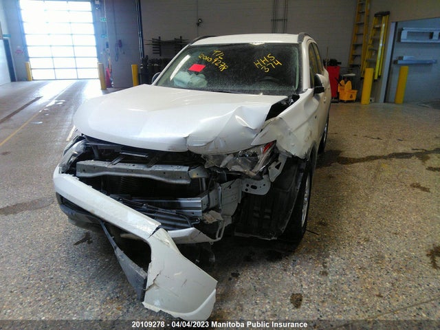 JA4JZ3AX3FZ603174 Mitsubishi Outlander Se