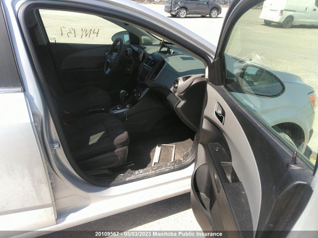 Chevrolet SONIC LT 2015 1G1JC5SHXF4200986 Image 5