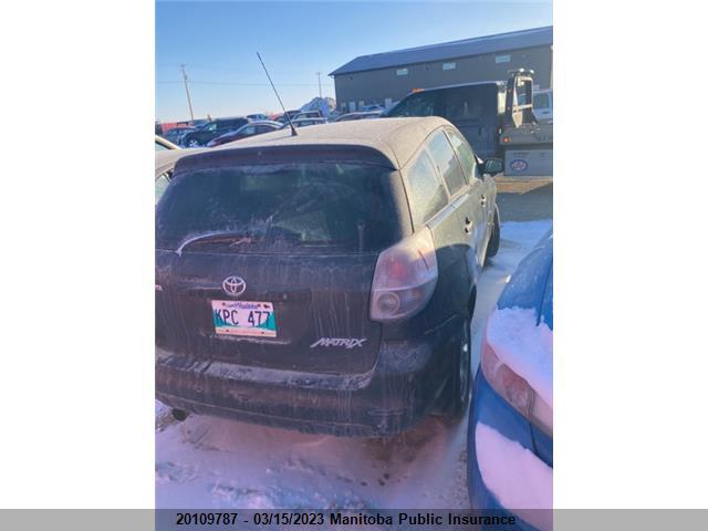 Toyota Matrix 2005 2T1KR32EX5C881859 Image 4