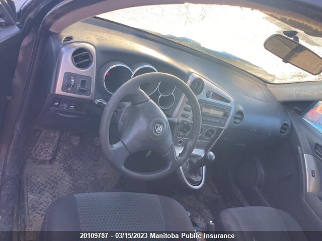 Toyota Matrix 2005 2T1KR32EX5C881859 Image 5