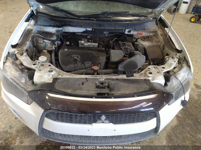 JA4AT2AW8DU601448 Mitsubishi Outlander Es