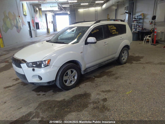 JA4AT2AW8DU601448 Mitsubishi Outlander Es