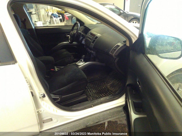 JA4AT2AW8DU601448 Mitsubishi Outlander Es