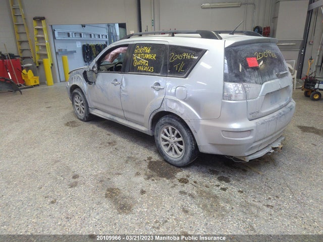 JA4JT3AX0CU605412 Mitsubishi Outlander Ls