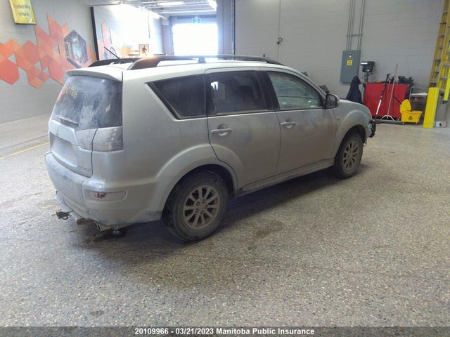 JA4JT3AX0CU605412 Mitsubishi Outlander Ls