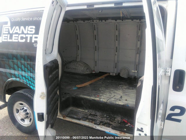 Chevrolet Express 2500 Cargo Van  2017 1GCWGAFF8H1335827 Image 8